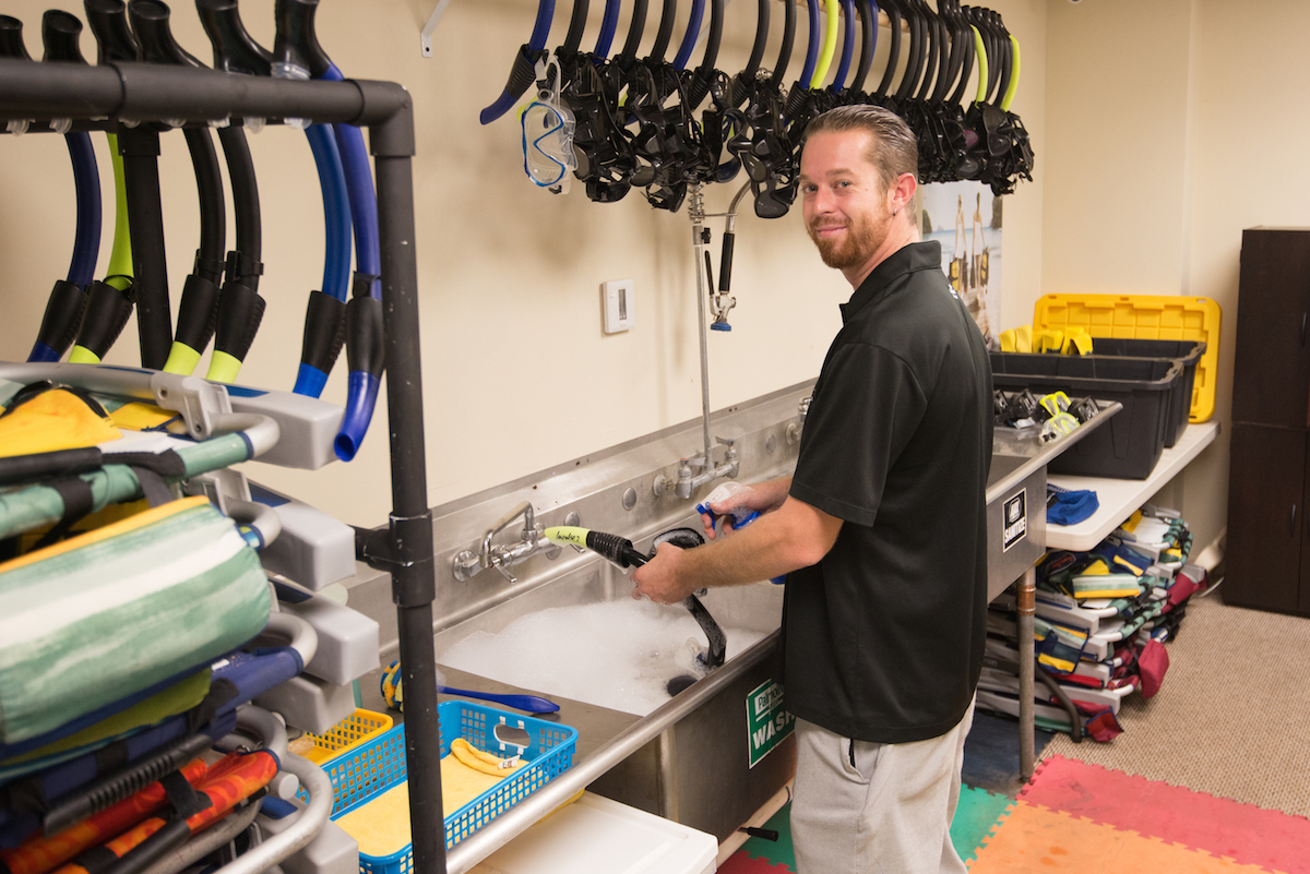 The Ultimate Guide to Snorkeling 8/12 IAmMadeIn